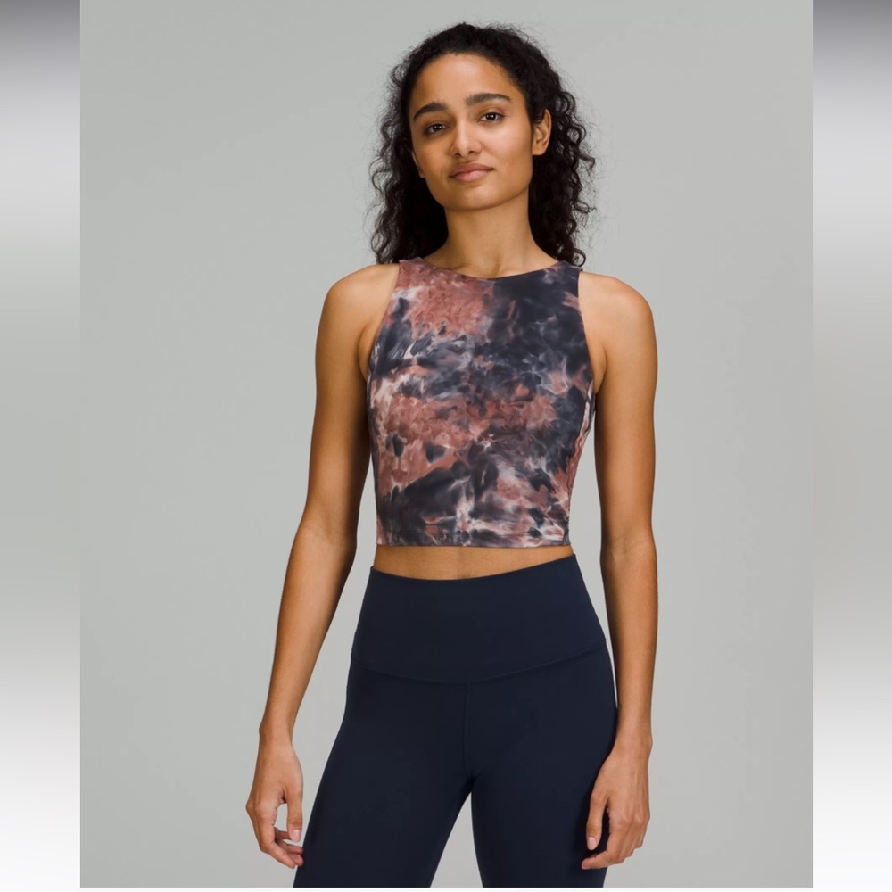Lululemon align high-neck tank top
Size:6